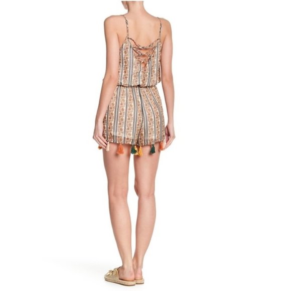 🎁 Whyte Eyelash Crisscross Tassel Romper - Picture 2 of 8